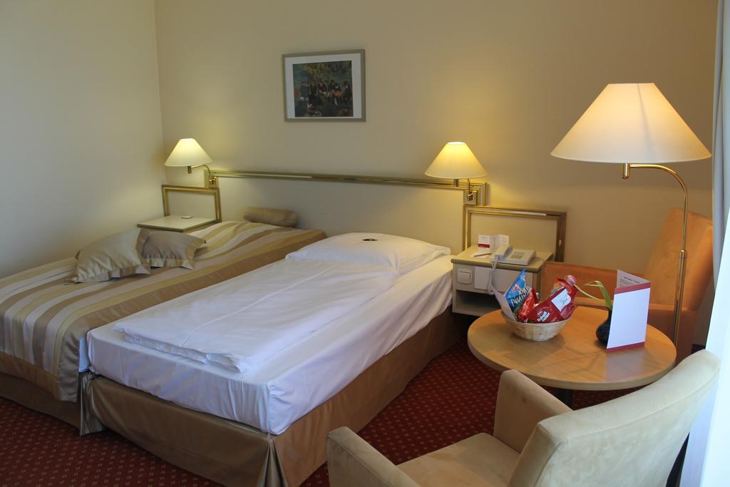 ולדנבורג Panoramahotel Waldenburg מראה חיצוני תמונה